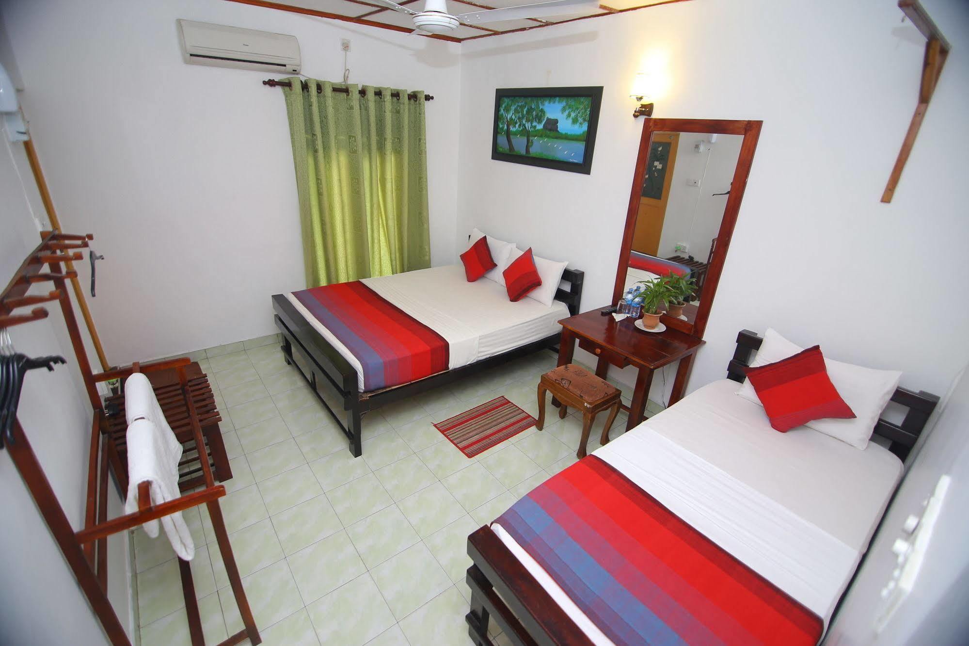Thilaka City Hotel Anuradhapura Luaran gambar